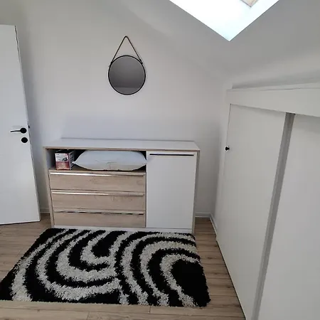 L&l Apartman-besplatan Parking, Wifi, Centar Apartment *