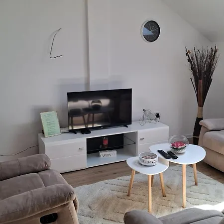 L&l Apartman-besplatan Parking, Wifi, Centar Apartament Smederevska Palanka