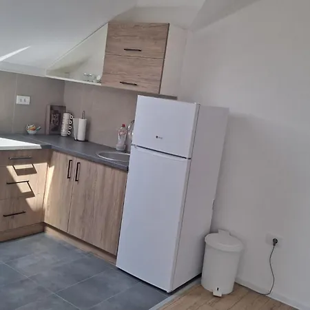 L&l Apartman-besplatan Parking, Wifi, Centar